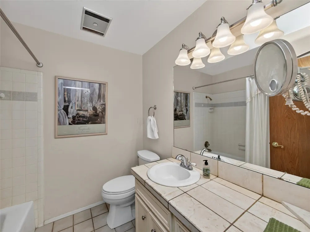 1702 Lone Oak Drive Leander, TX 78641