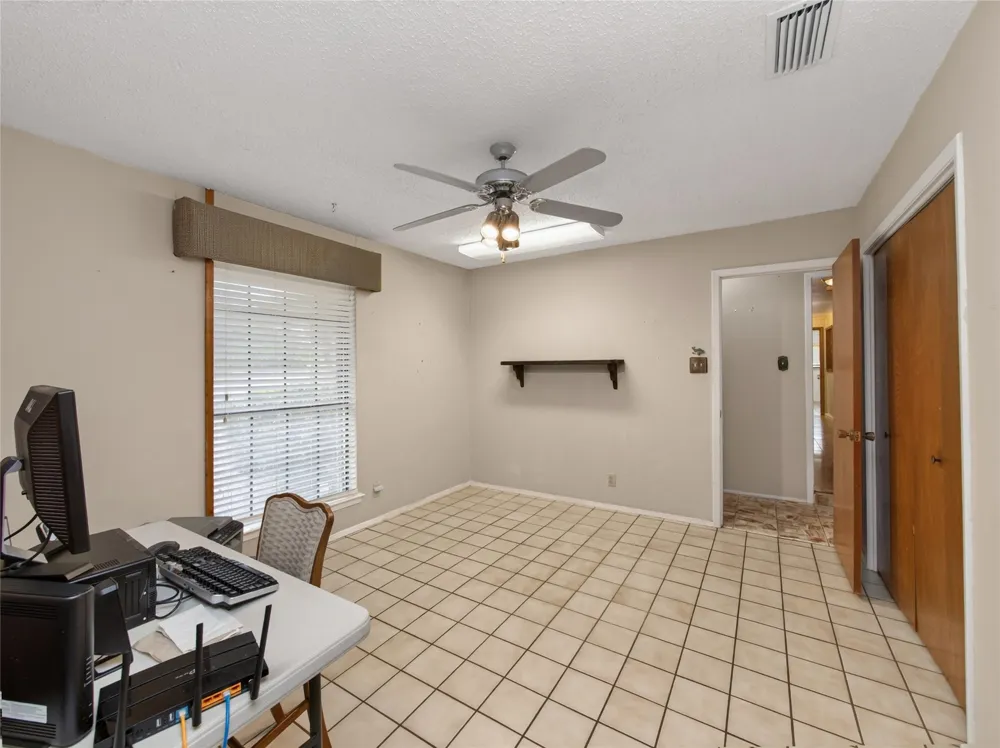 1702 Lone Oak Drive Leander, TX 78641
