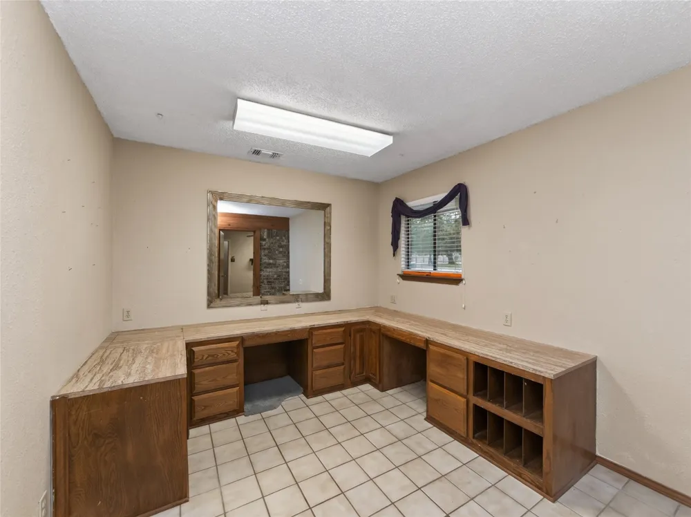 1702 Lone Oak Drive Leander, TX 78641