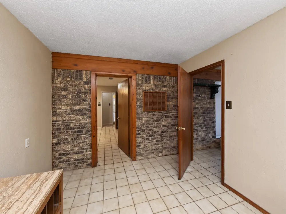 1702 Lone Oak Drive Leander, TX 78641