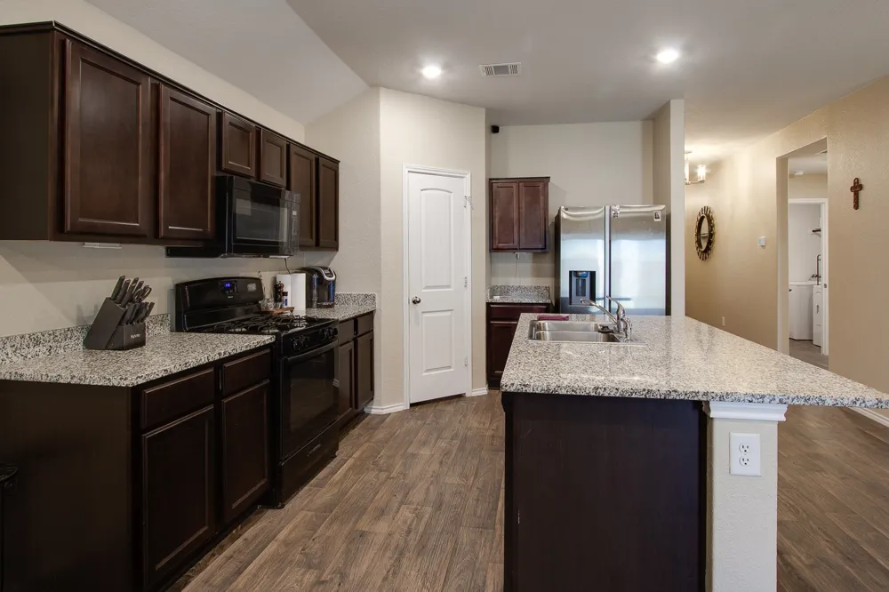 928 Adler Way San Marcos, TX 78666