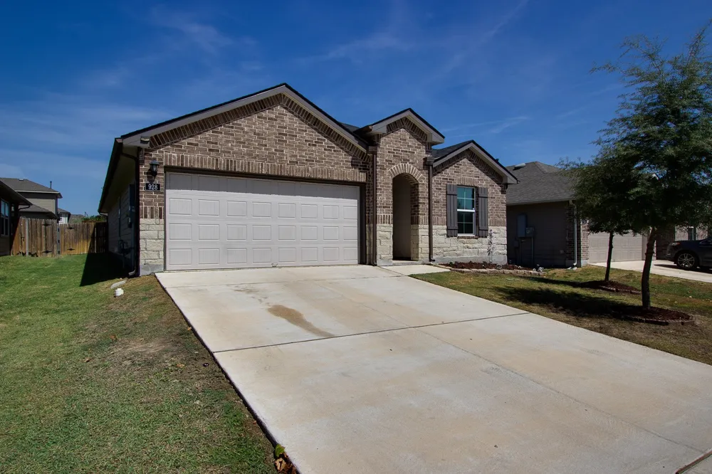 928 Adler Way San Marcos, TX 78666