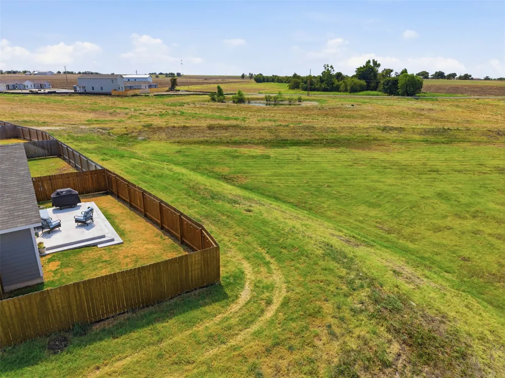 171 Cattle Queen Road Jarrell, TX 76537
