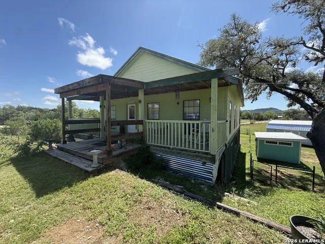 153 Park Bandera, TX 78003