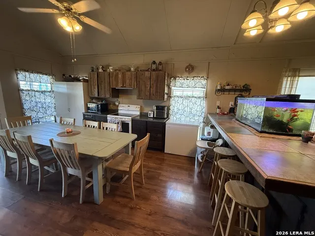 153 Park Bandera, TX 78003