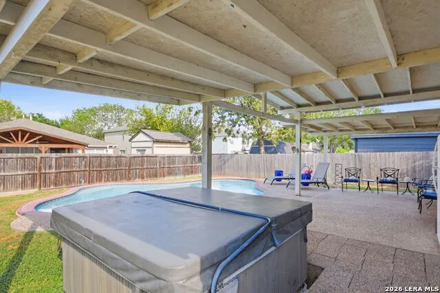 15818 BLUE SKY RD Selma, TX 78154