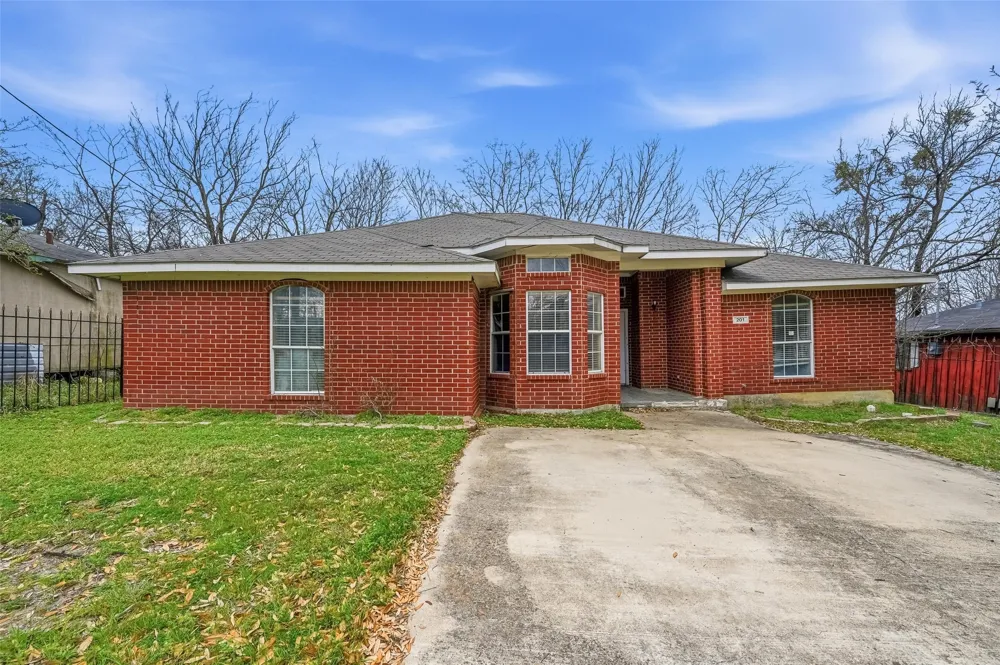 201 West Lane West Tawakoni, TX 75474