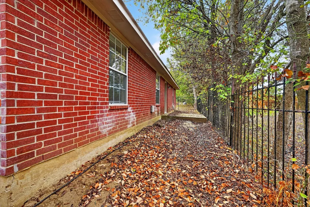 201 West Lane West Tawakoni, TX 75474