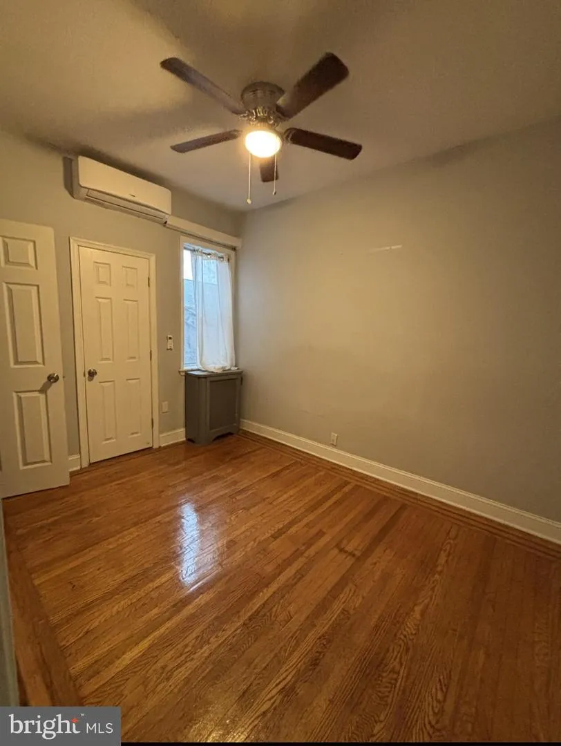 6205 SPRUCE Philadelphia, PA 19139