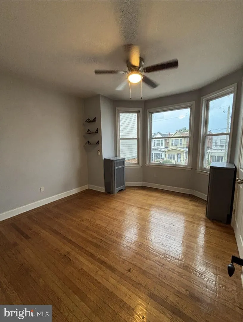 6205 SPRUCE Philadelphia, PA 19139