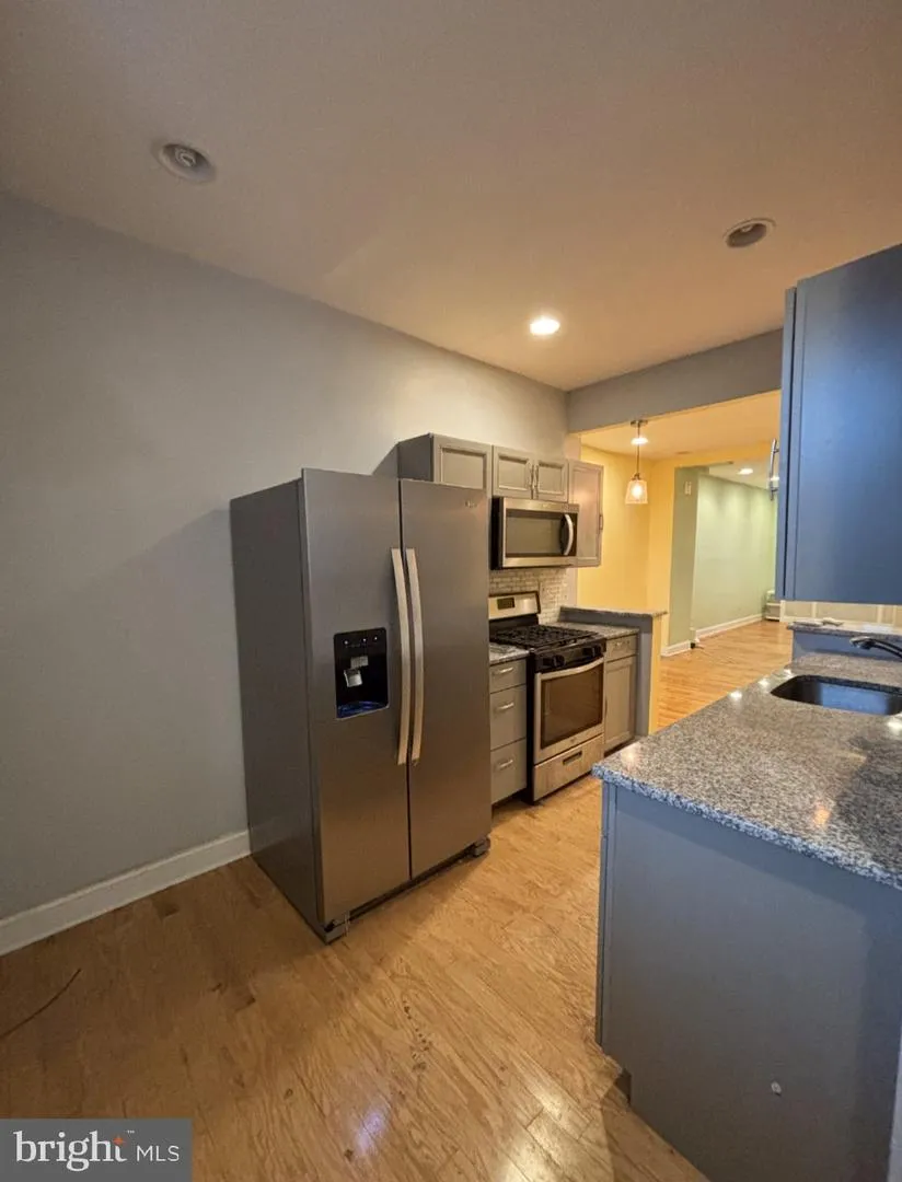6205 SPRUCE Philadelphia, PA 19139