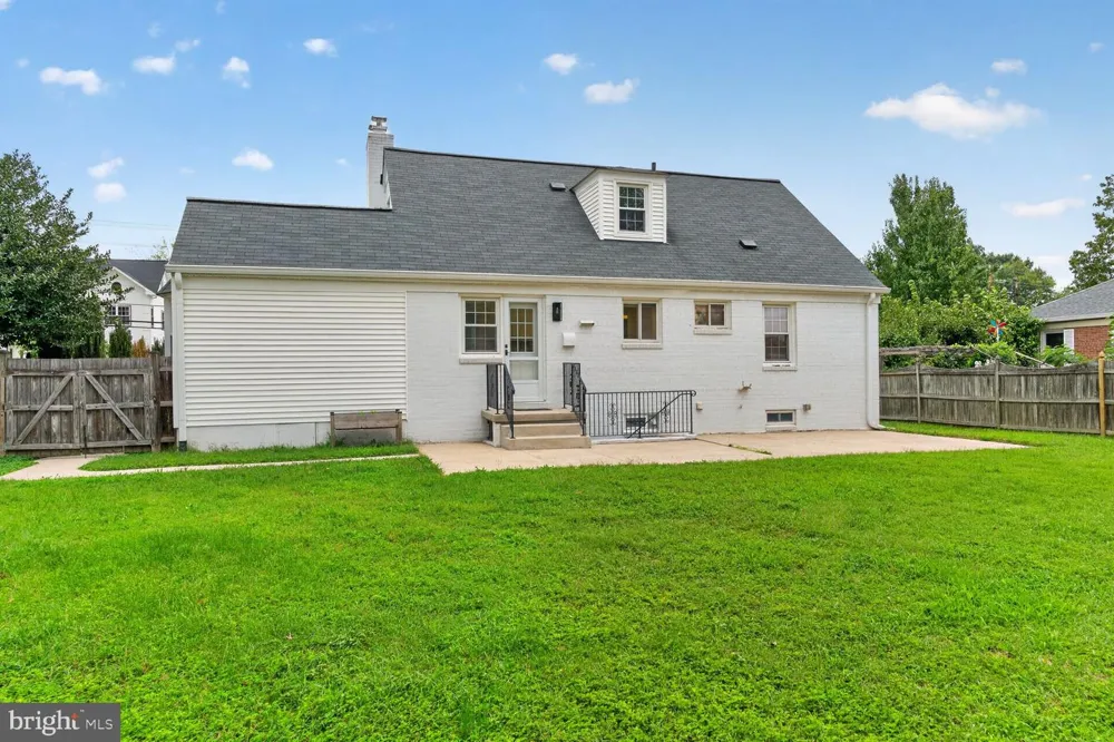 6015 BACKLICK ROAD Springfield, VA 22150