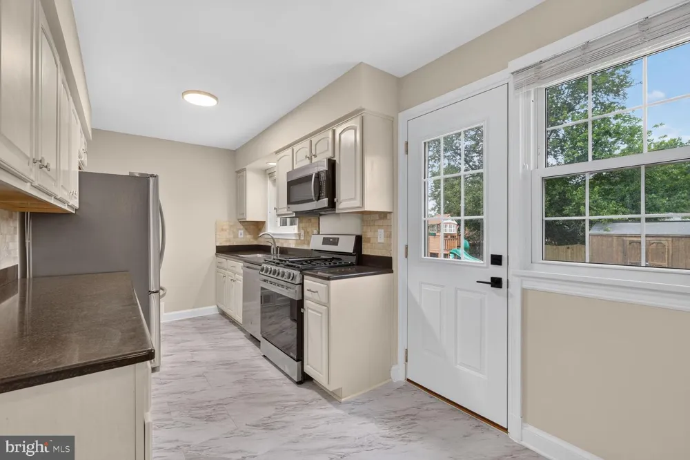 6015 BACKLICK ROAD Springfield, VA 22150