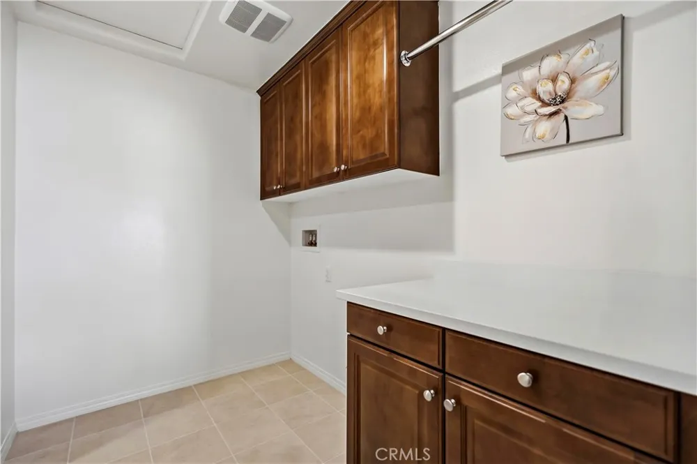 6882 Keyway Court Jurupa Valley, CA 91752