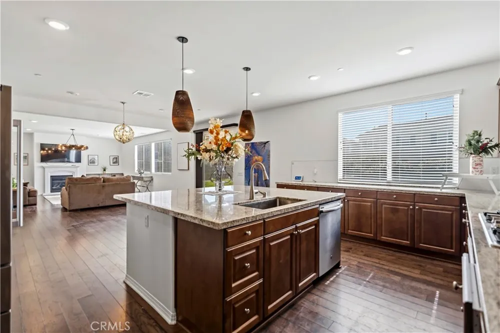 6882 Keyway Court Jurupa Valley, CA 91752