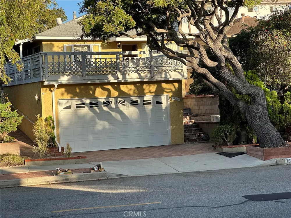 751 S Juanita Redondo Beach, CA 90277