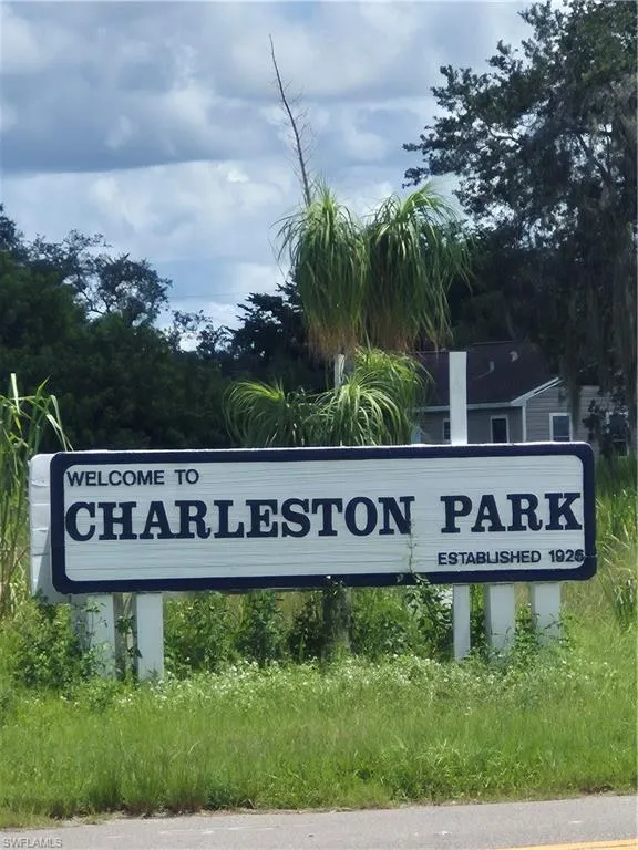 23041 Roundtree Avenue Alva, FL 33920