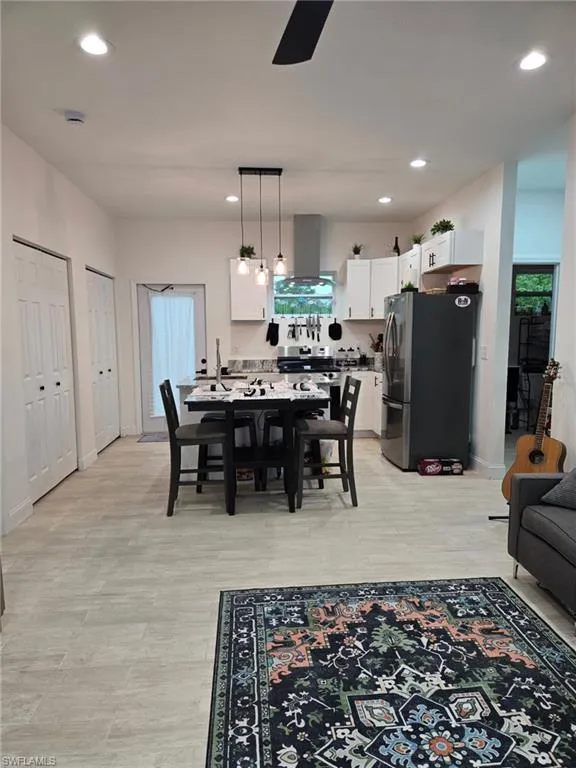 23041 Roundtree Avenue Alva, FL 33920