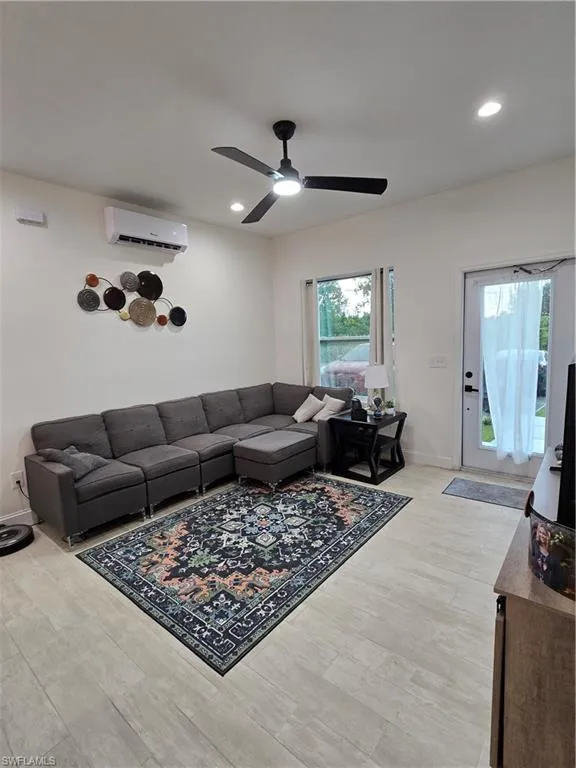 23041 Roundtree Avenue Alva, FL 33920