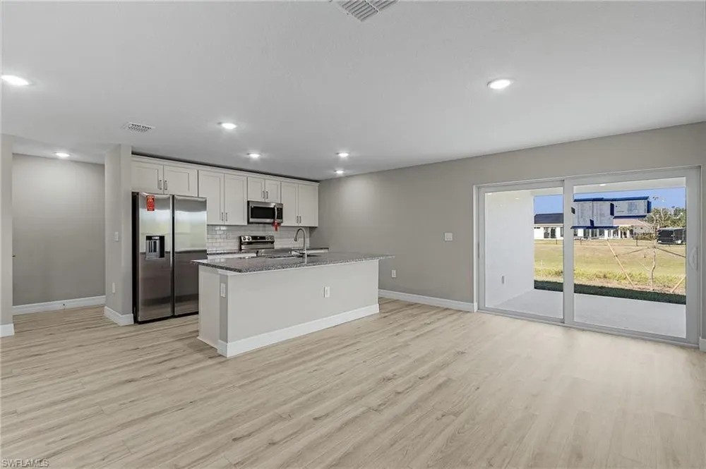 545 Oakshire Lane Lehigh Acres, FL 33972