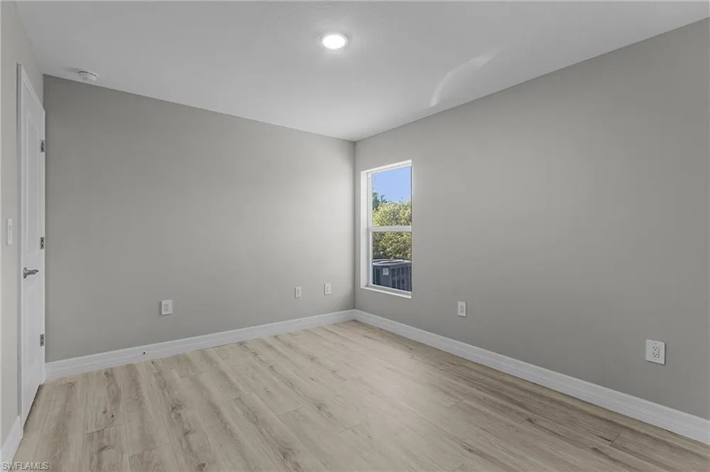 545 Oakshire Lane Lehigh Acres, FL 33972