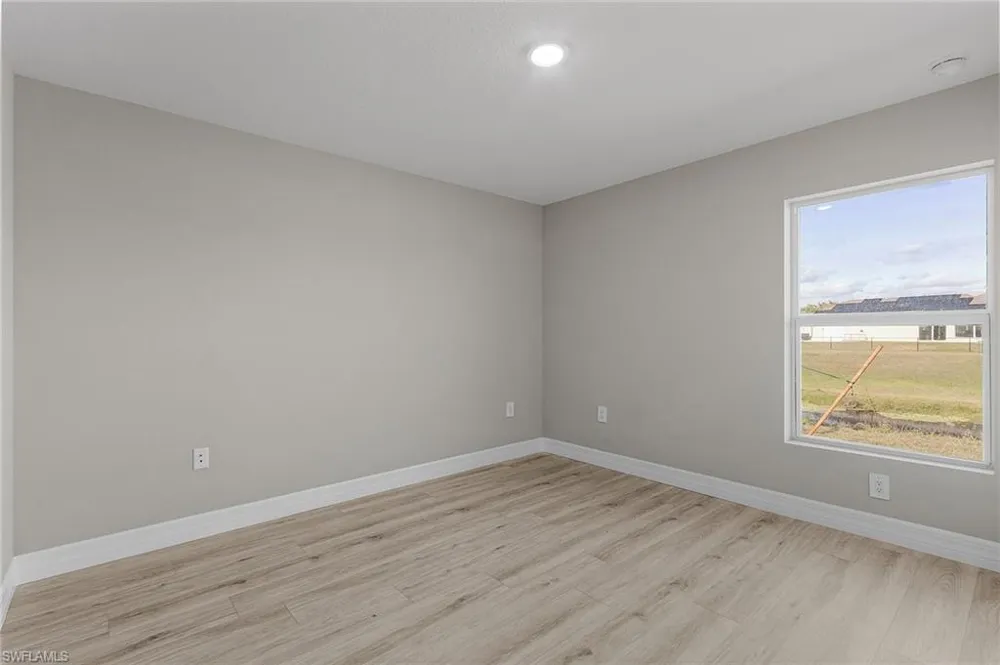 545 Oakshire Lane Lehigh Acres, FL 33972