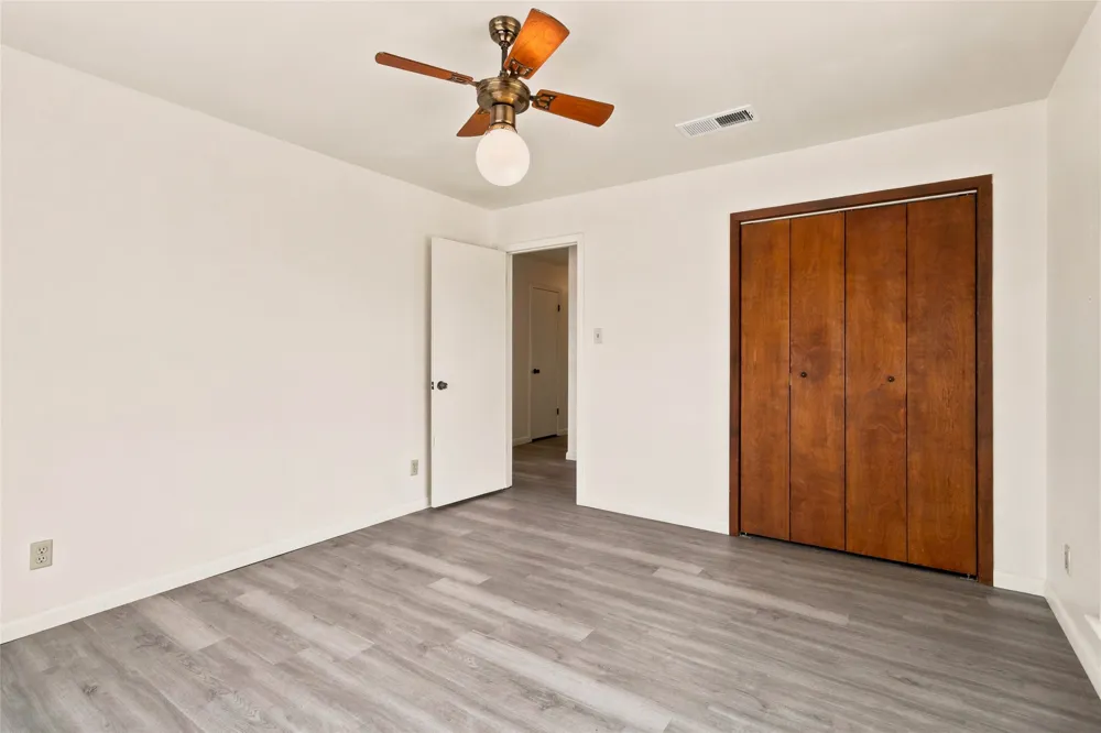 1871 Bridle Path Road Luling, TX 78648