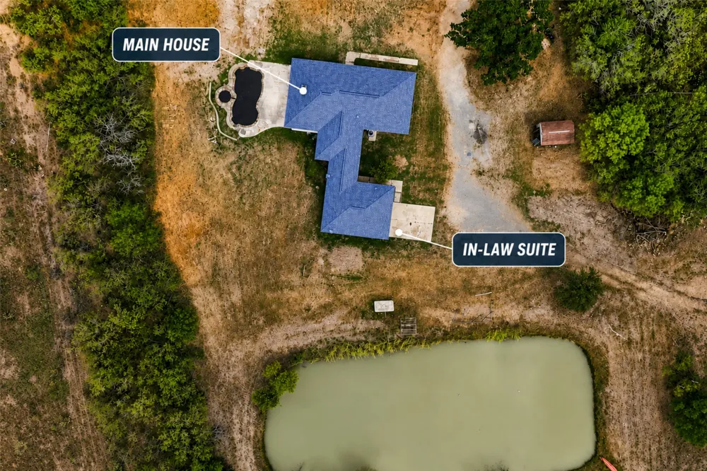 1871 Bridle Path Road Luling, TX 78648