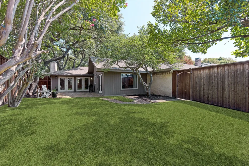 6018 Spring Flower Trail Dallas, TX 75248