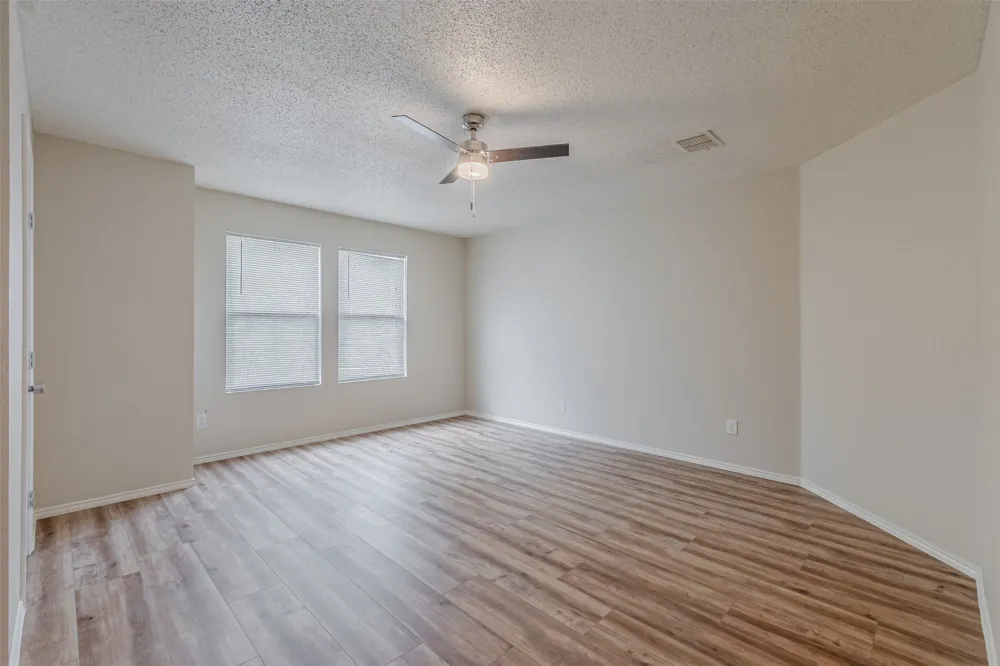 8749 Hunters Trail Fort Worth, TX 76123