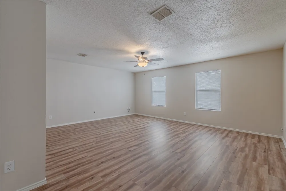 8749 Hunters Trail Fort Worth, TX 76123