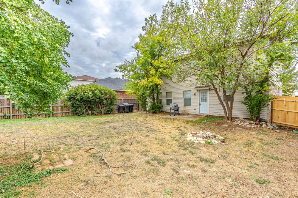8749 Hunters Trail Fort Worth, TX 76123