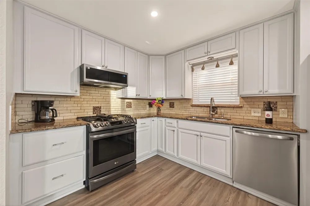 4 Sandpiper Street La Marque, TX 77568