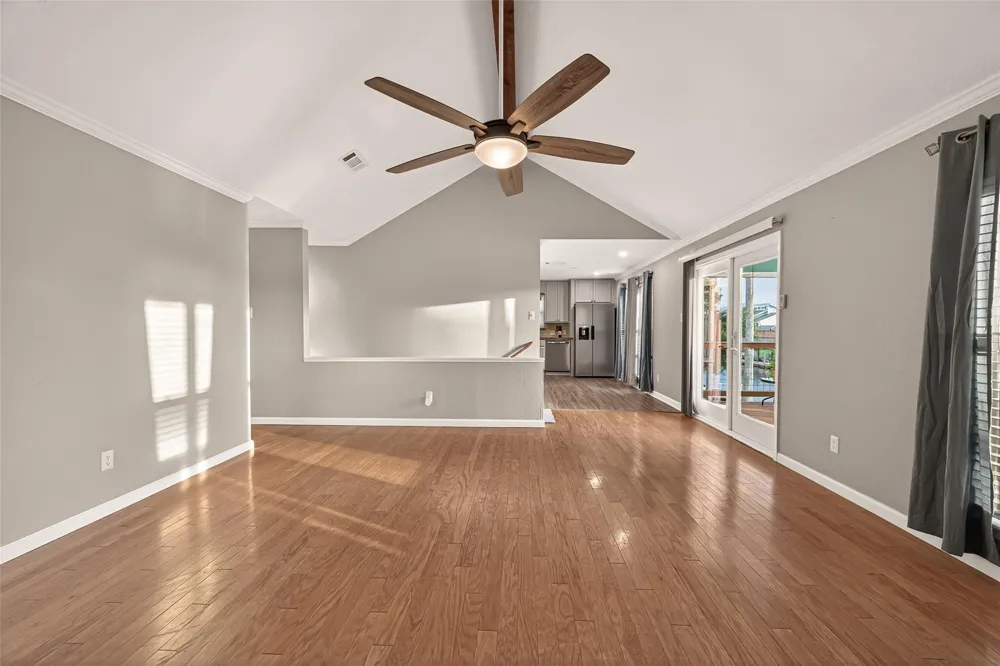 4 Sandpiper Street La Marque, TX 77568