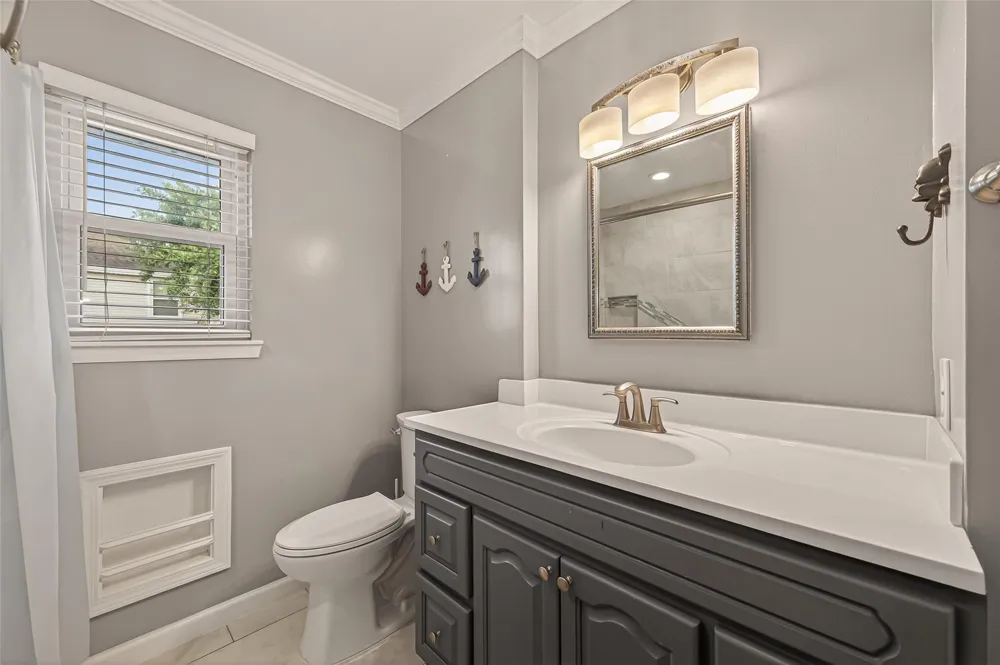 4 Sandpiper Street La Marque, TX 77568