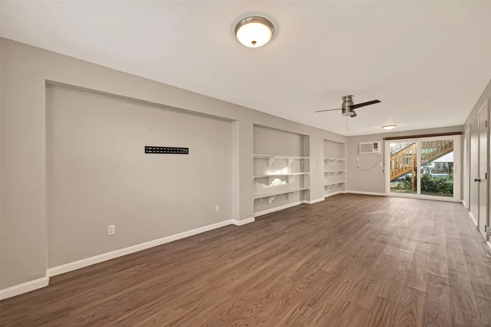 4 Sandpiper Street La Marque, TX 77568