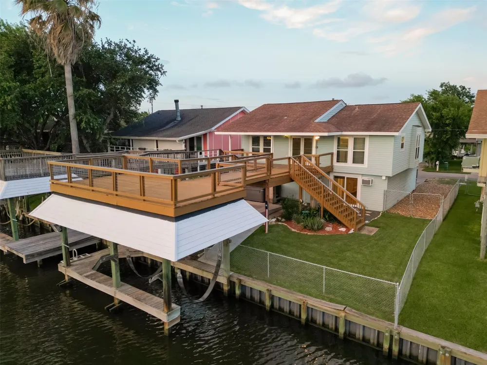 4 Sandpiper Street La Marque, TX 77568