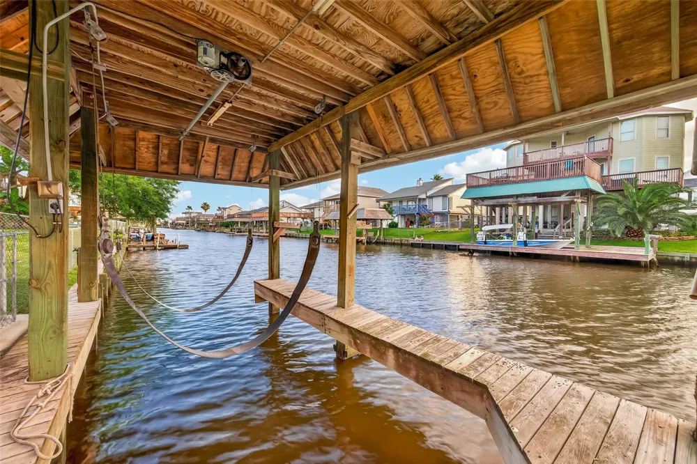 4 Sandpiper Street La Marque, TX 77568