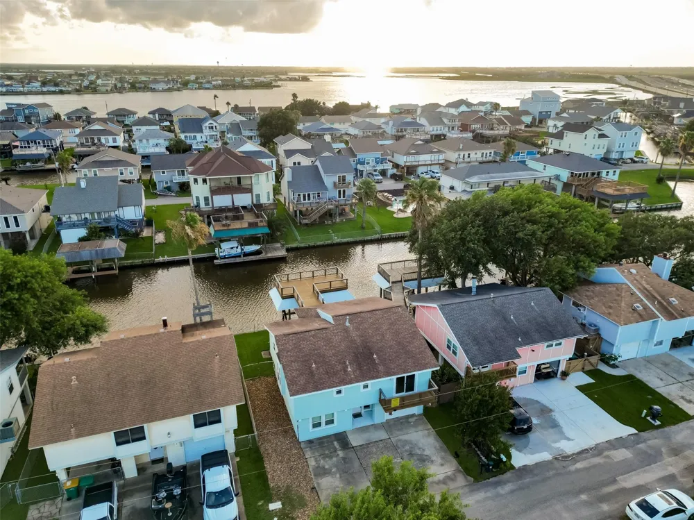 4 Sandpiper Street La Marque, TX 77568