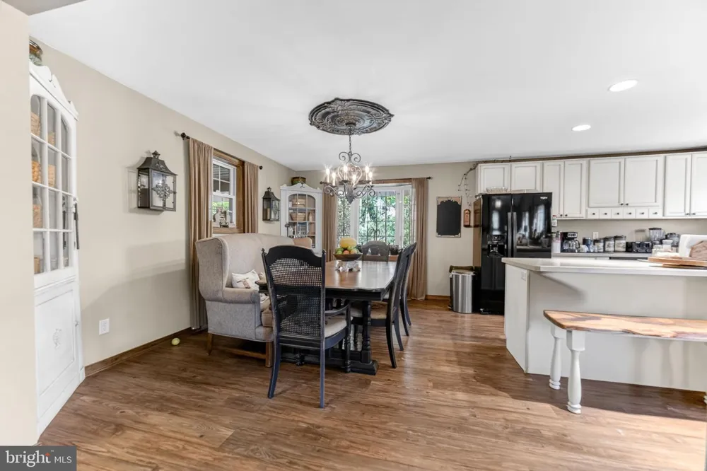 2952 HUTCHINSON RIVER ROAD Phillipsburg, NJ 08865