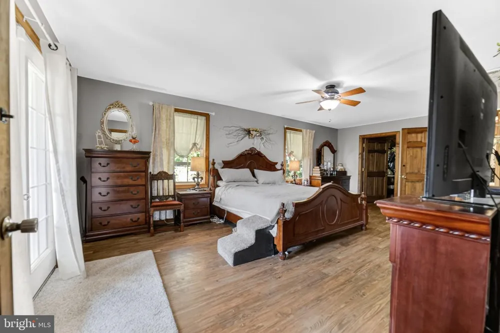 2952 HUTCHINSON RIVER ROAD Phillipsburg, NJ 08865