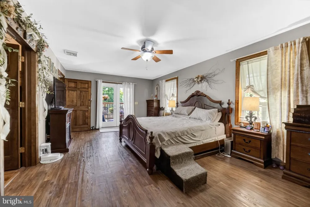 2952 HUTCHINSON RIVER ROAD Phillipsburg, NJ 08865