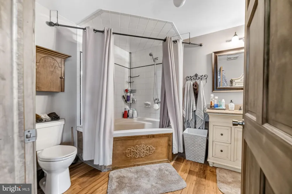 2952 HUTCHINSON RIVER ROAD Phillipsburg, NJ 08865