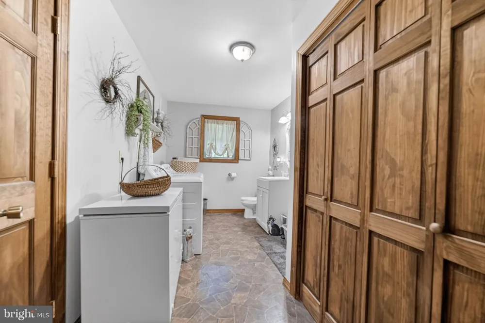 2952 HUTCHINSON RIVER ROAD Phillipsburg, NJ 08865