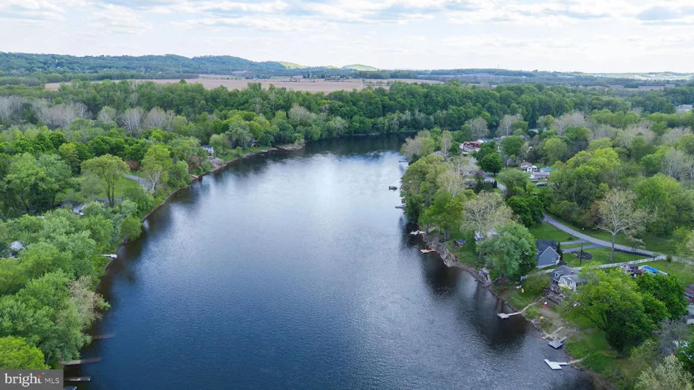 2952 HUTCHINSON RIVER ROAD Phillipsburg, NJ 08865