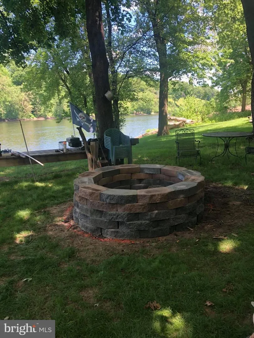 2952 HUTCHINSON RIVER ROAD Phillipsburg, NJ 08865