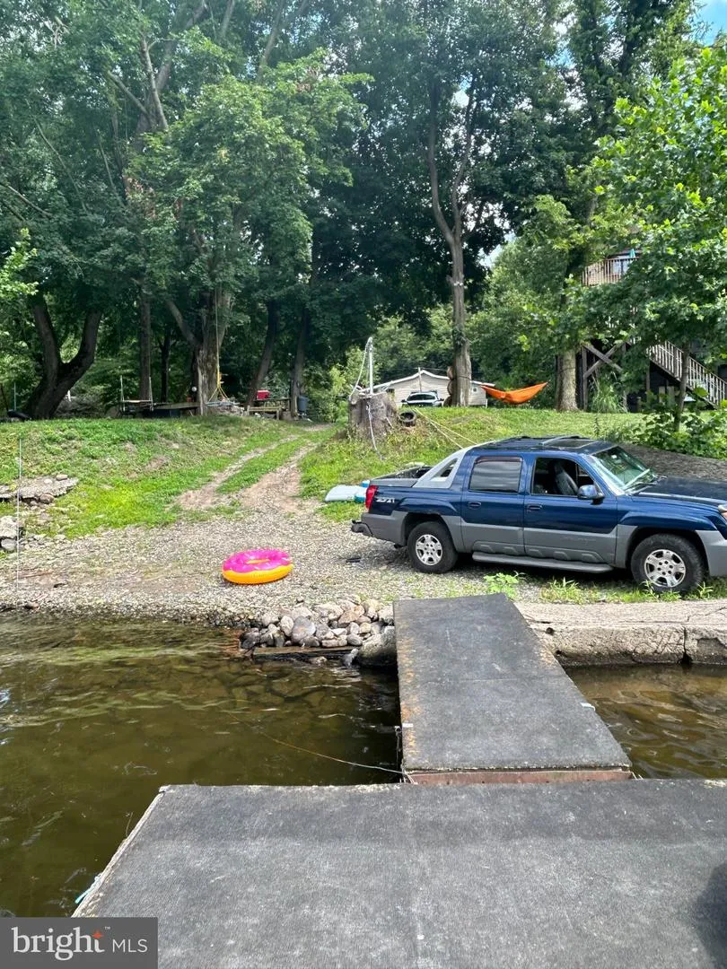 2952 HUTCHINSON RIVER ROAD Phillipsburg, NJ 08865