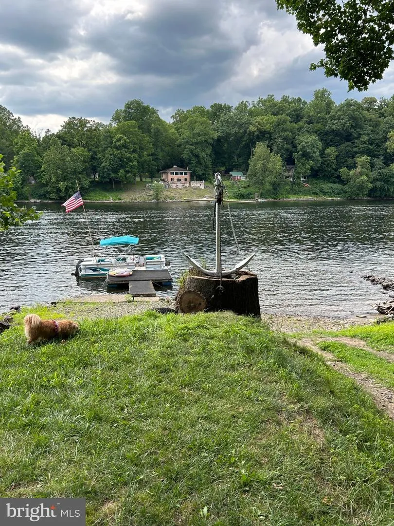 2952 HUTCHINSON RIVER ROAD Phillipsburg, NJ 08865