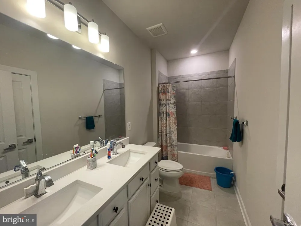 22256 CORNERSTONE CROSSING TERRACE Ashburn, VA 20148