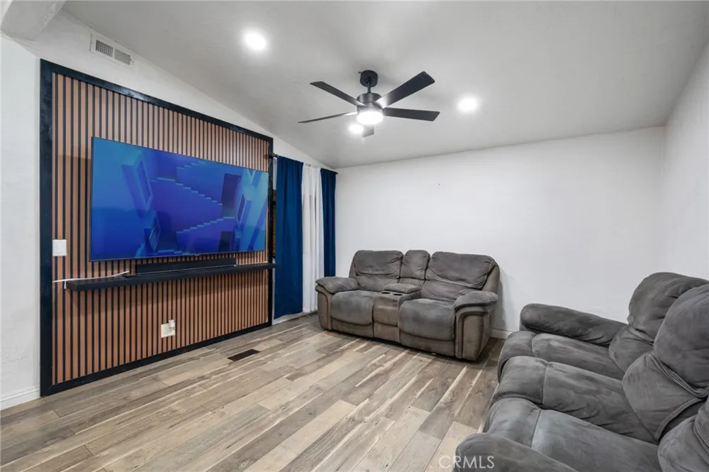 12401 Filmore Street #618 Sylmar, CA 91342
